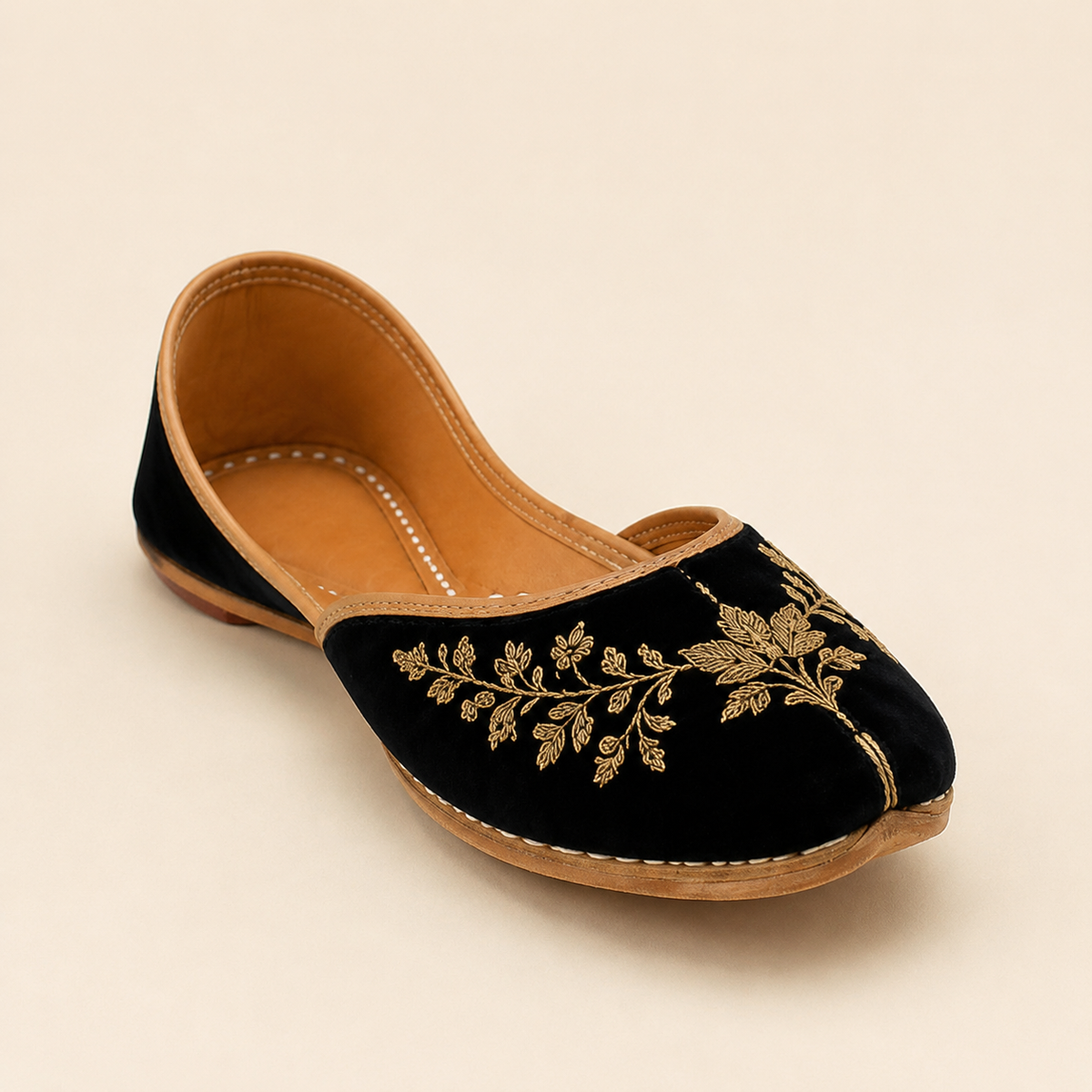 Raat Embroidered Khussa